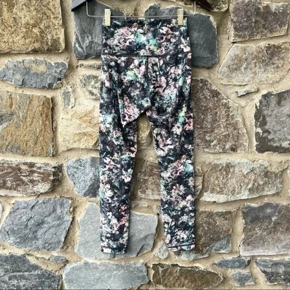 Lululemon Wunder Under HR Tight 25FLN size 4